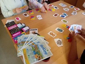 Hittanverseny és játékbarlang